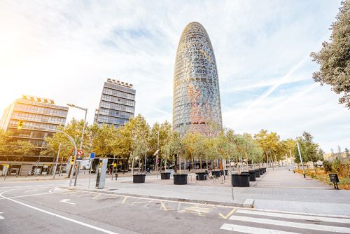 Gestión eficiente de edificios de oficinas y gubernamentales: metodologías, métricas y casos en Europa